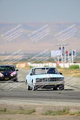 media/Sep-29-2024-24 Hours of Lemons (Sun) [[6a7c256ce3]]/Sunrise (1115a-1130a)/